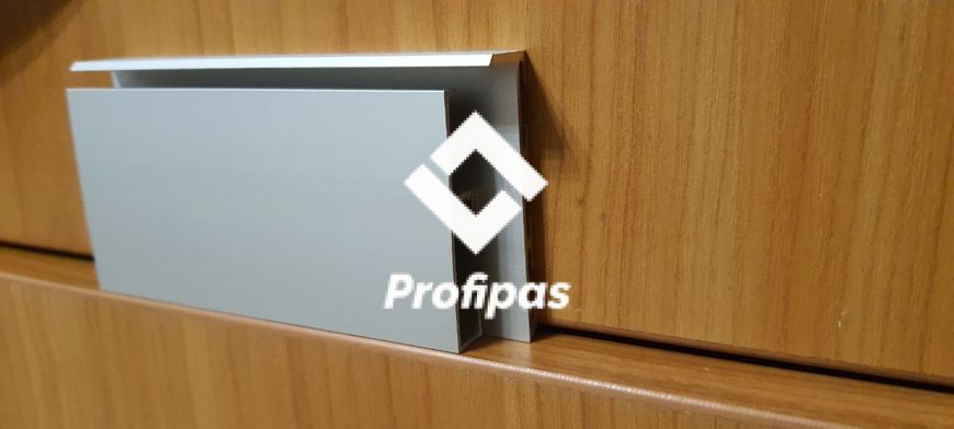 Built-in aluminum plinth concealed mounting 55 mm silver gloss, uncoated