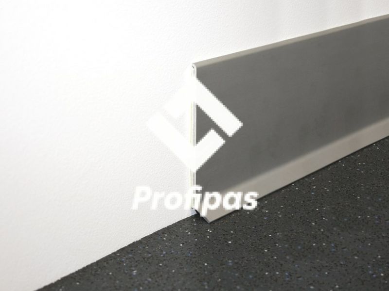 Surface-mounted aluminum skirting board, 60 mm, silver